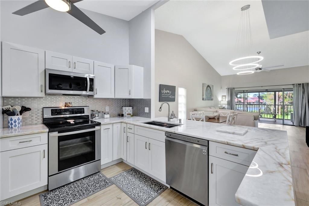 15400 Cedarwood Ln, Unit 1-201, Naples, FL 34110 Photo