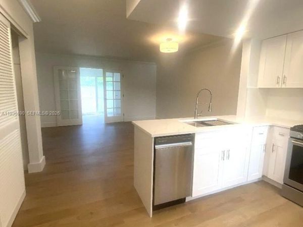 8650 SW 67th Ave, Unit 1018, Pinecrest, FL 33156