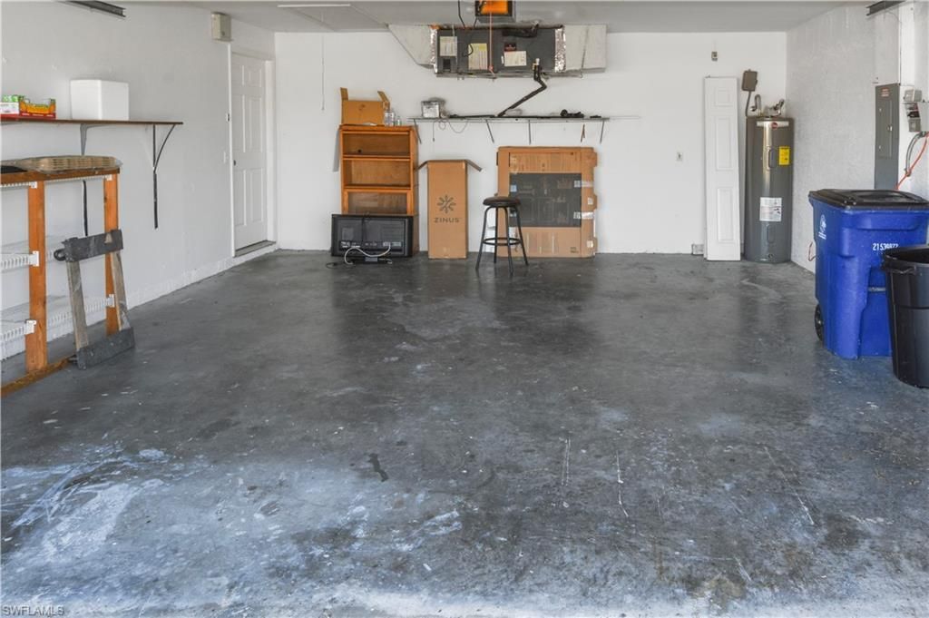 210 Mossrosse St, Fort Myers, FL 33913 Photo