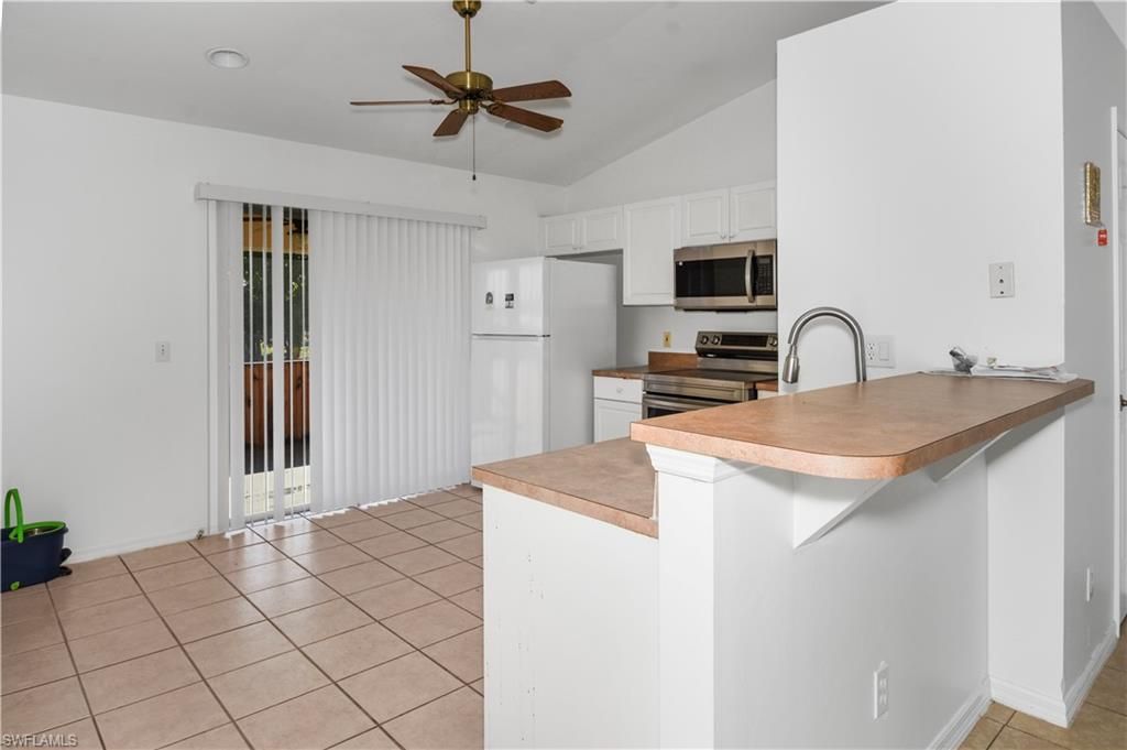210 Mossrosse St, Fort Myers, FL 33913 Photo