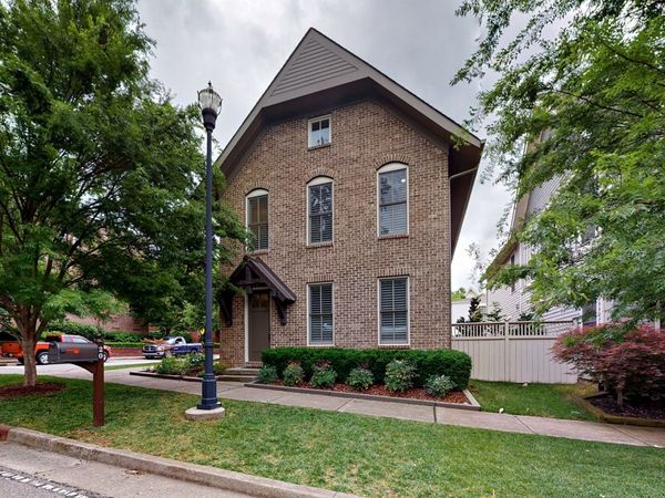 20 Daniels Dr, Franklin, TN 37064