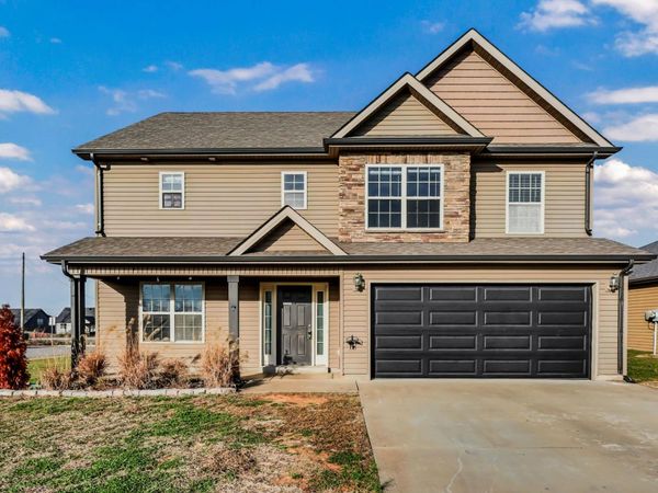 1277 Eagles View Dr, Clarksville, TN 37040
