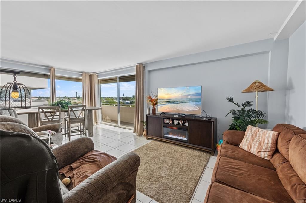 4807 Sunset Ct , Unit 405, Cape Coral, FL 33904 Photo