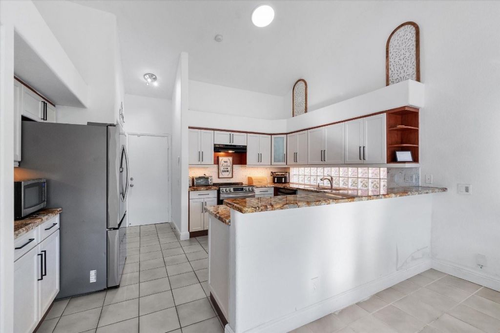 1043 Laguna Springs Drive, Weston, FL 33326 Photo