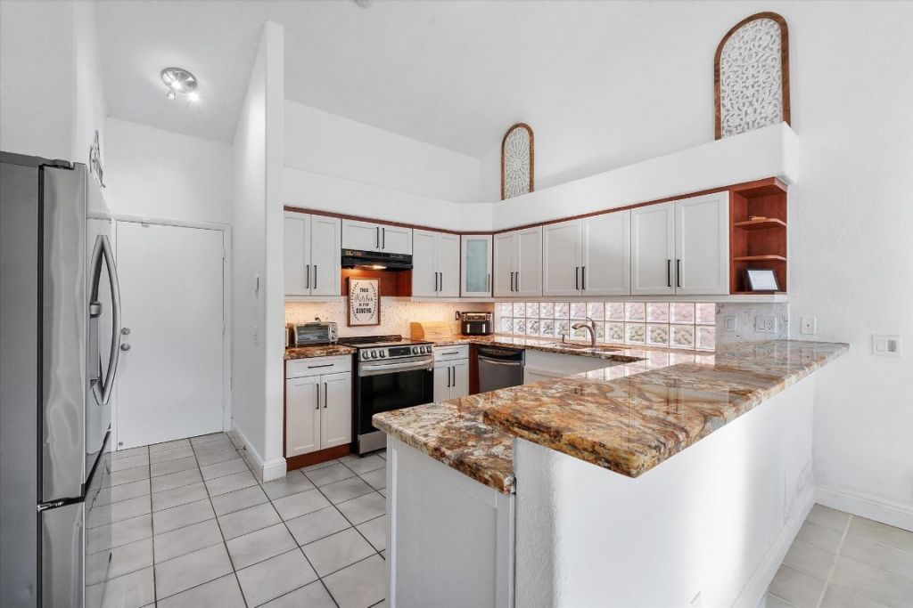 1043 Laguna Springs Drive, Weston, FL 33326 Photo