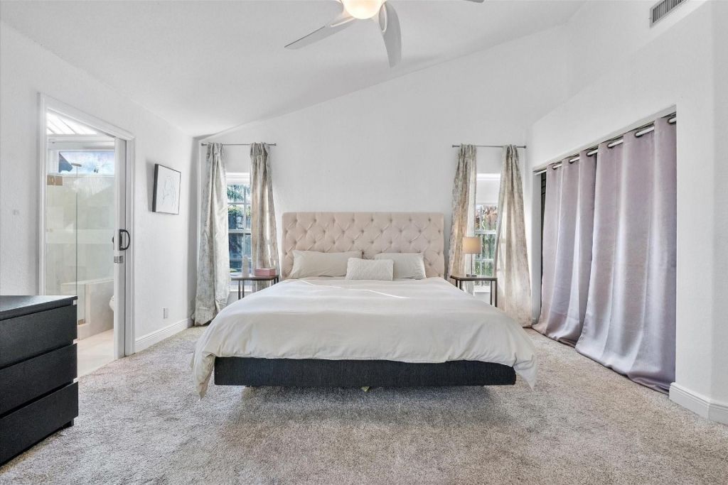 1043 Laguna Springs Drive, Weston, FL 33326 Photo