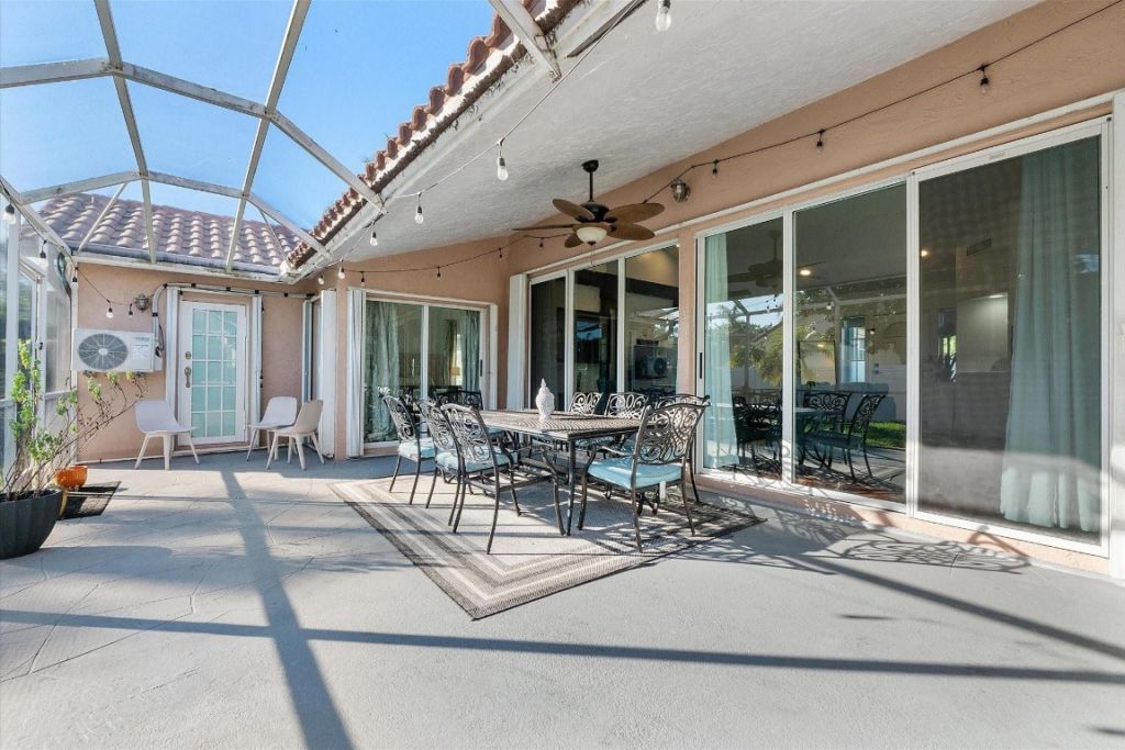 1043 Laguna Springs Drive, Weston, FL 33326 Photo