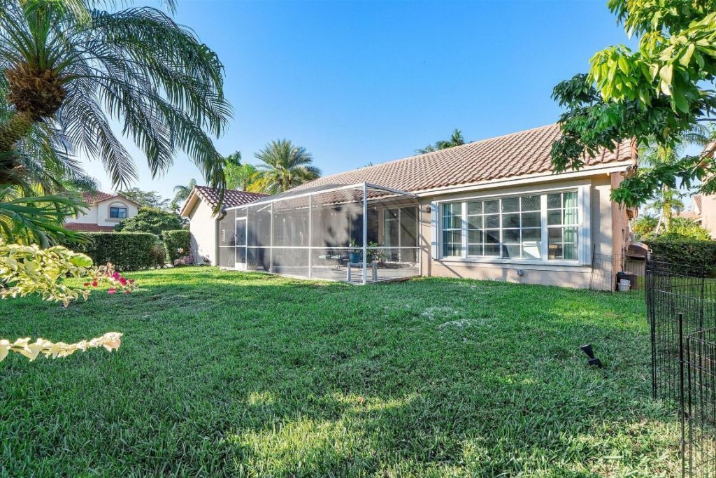 1043 Laguna Springs Drive, Weston, FL 33326 Photo