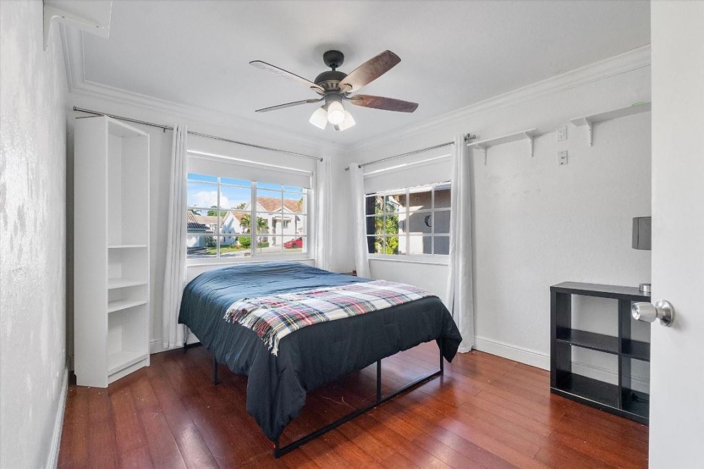 1043 Laguna Springs Drive, Weston, FL 33326 Photo