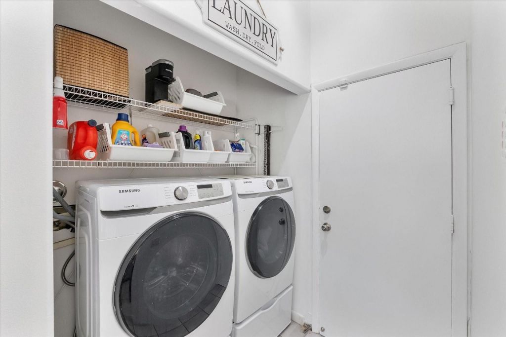 1043 Laguna Springs Drive, Weston, FL 33326 Photo