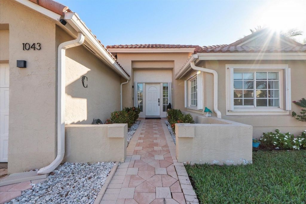 1043 Laguna Springs Drive, Weston, FL 33326 Photo