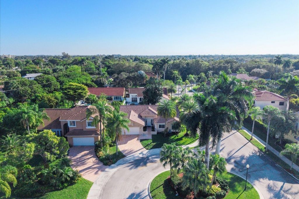 1043 Laguna Springs Drive, Weston, FL 33326 Photo