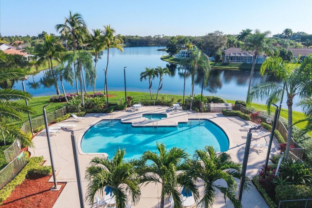 1043 Laguna Springs Drive, Weston, FL 33326 Photo