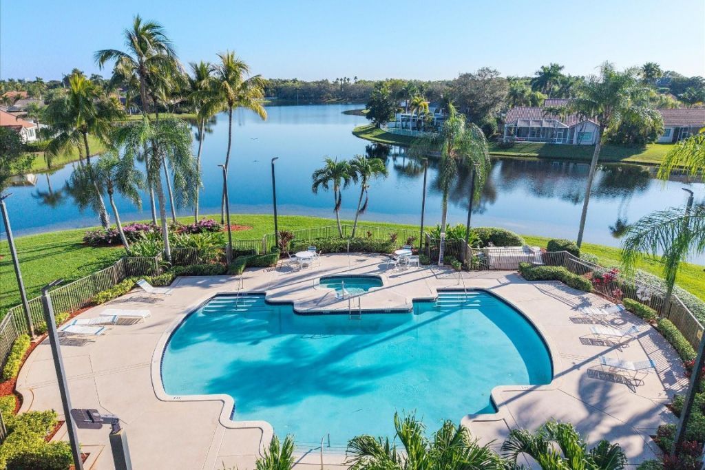 1043 Laguna Springs Drive, Weston, FL 33326 Photo