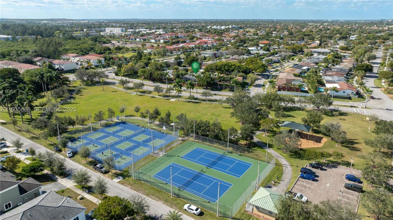 20565 SW 80th Pl, Cutler Bay, FL 33189 Photo