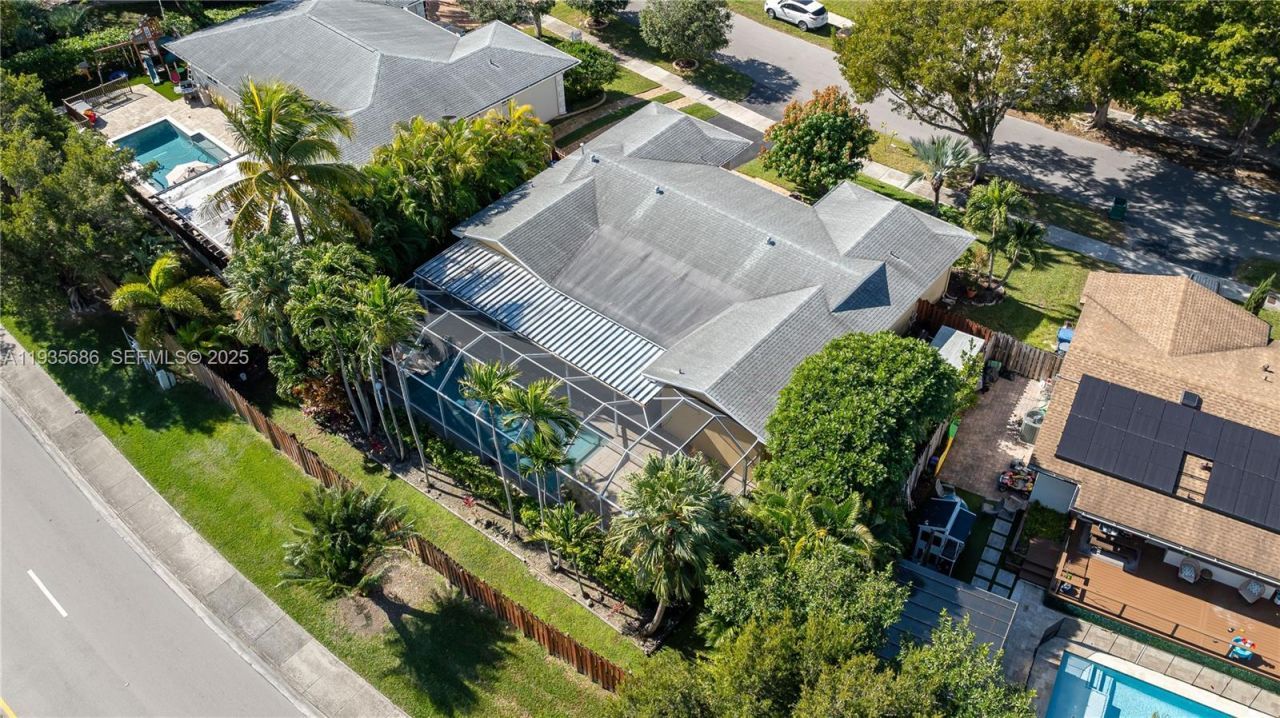 20565 SW 80th Pl, Cutler Bay, FL 33189 Photo