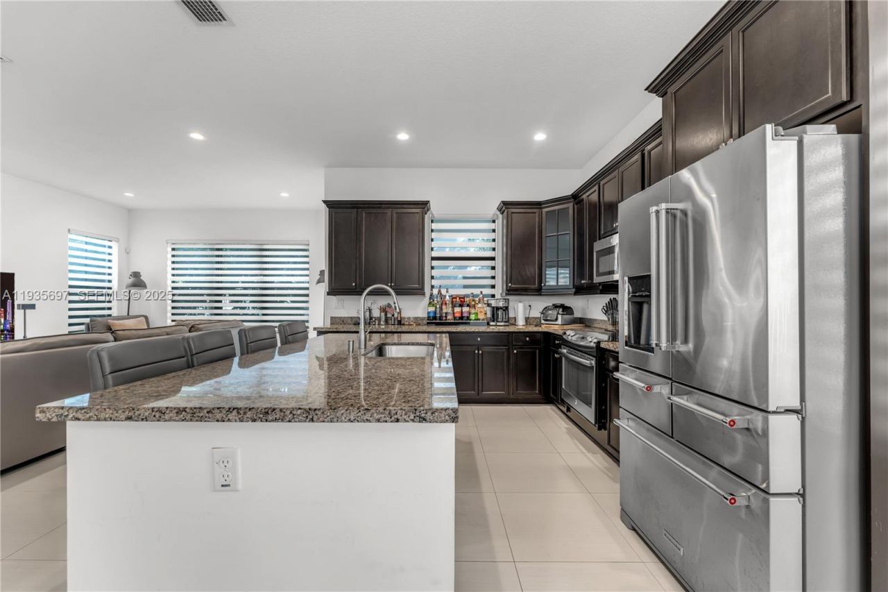 9881 W 34th Ave , Hialeah, FL 33018 Photo