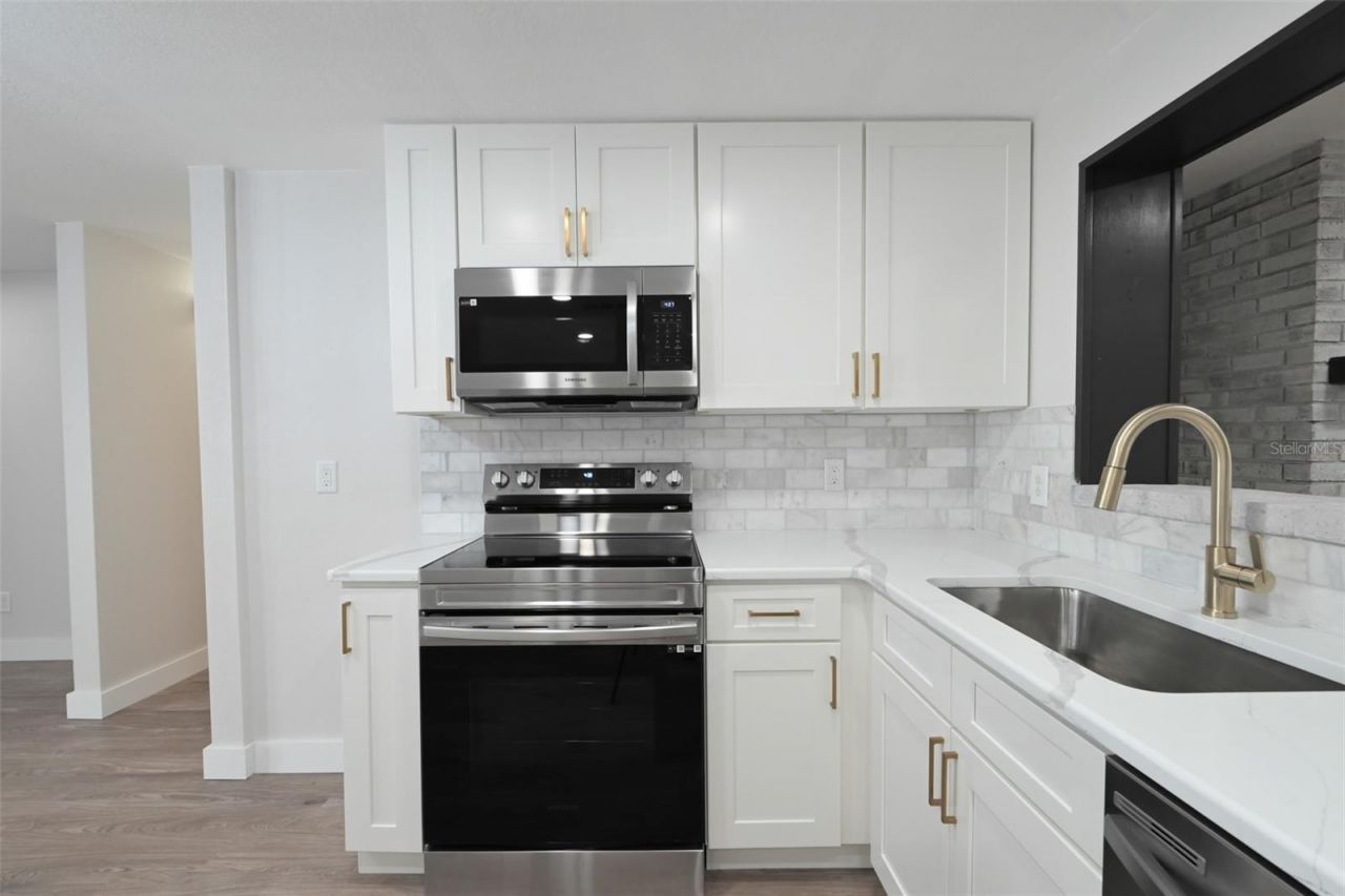 11987 106th Avenue, Seminole, FL 33778 Photo