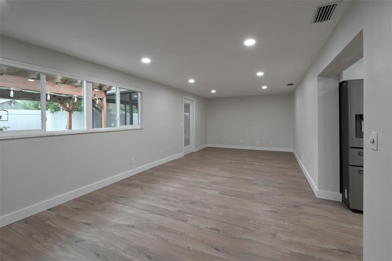 11987 106th Avenue, Seminole, FL 33778 Photo