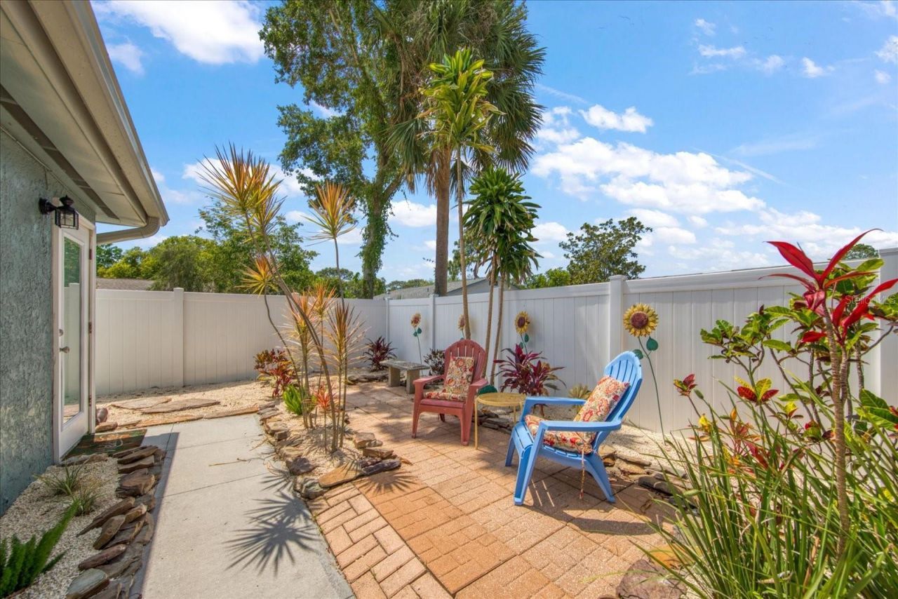 11987 106th Avenue, Seminole, FL 33778 Photo