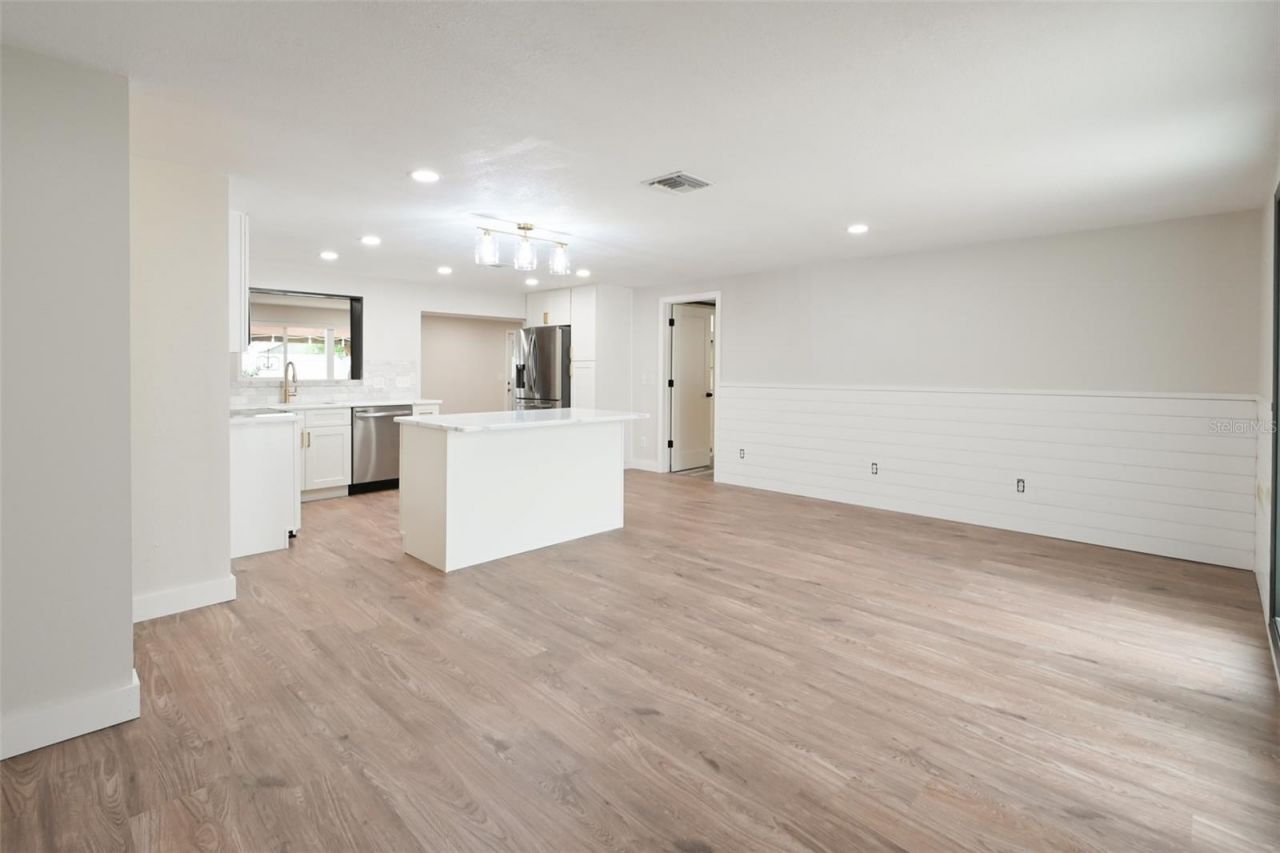 11987 106th Avenue, Seminole, FL 33778 Photo