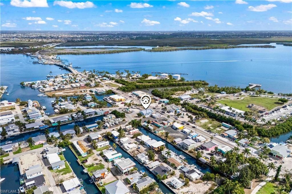 4574 Pine Island Rd Nw, Matlacha, FL 33993 Photo