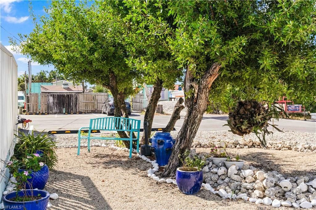 4574 Pine Island Rd Nw, Matlacha, FL 33993 Photo