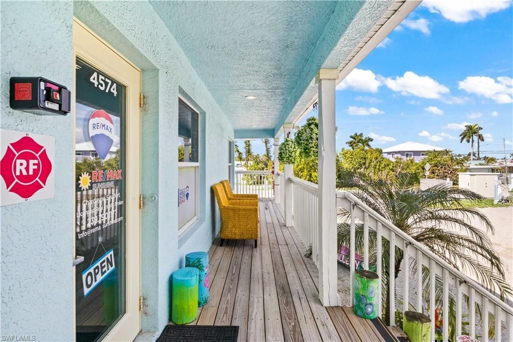 4574 Pine Island Rd Nw, Matlacha, FL 33993 Photo