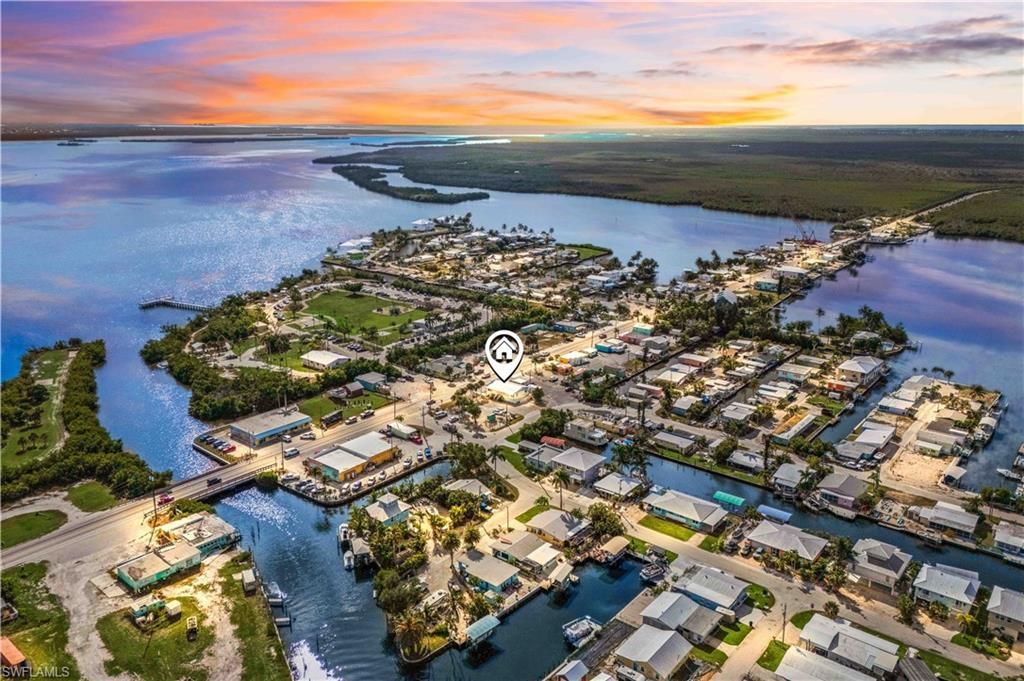 4574 Pine Island Rd Nw, Matlacha, FL 33993 Photo