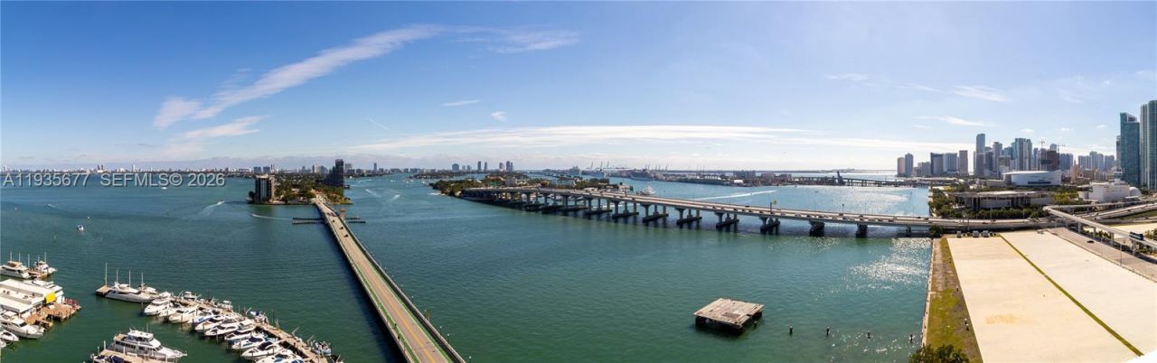 555 NE 15th St, Unit 30H, Miami, FL 33132 Photo