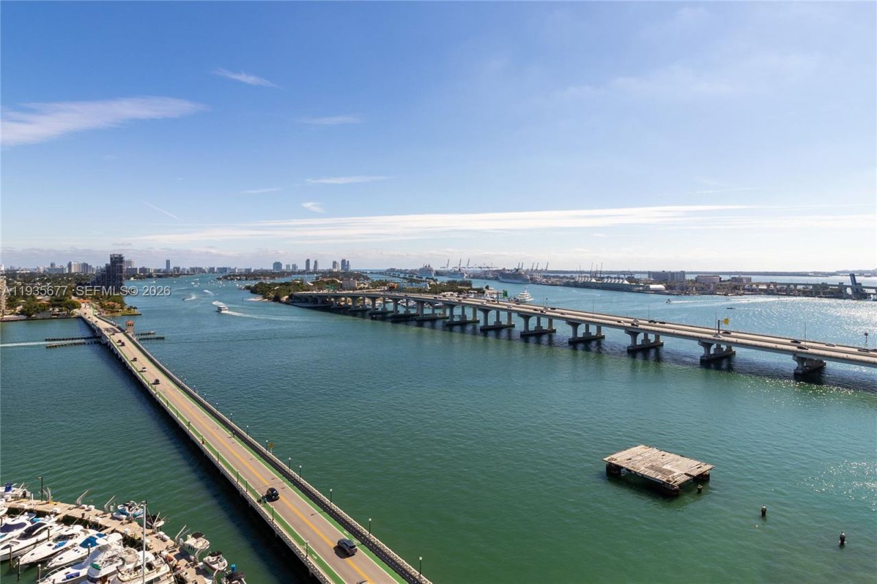 555 NE 15th St, Unit 30H, Miami, FL 33132 Photo