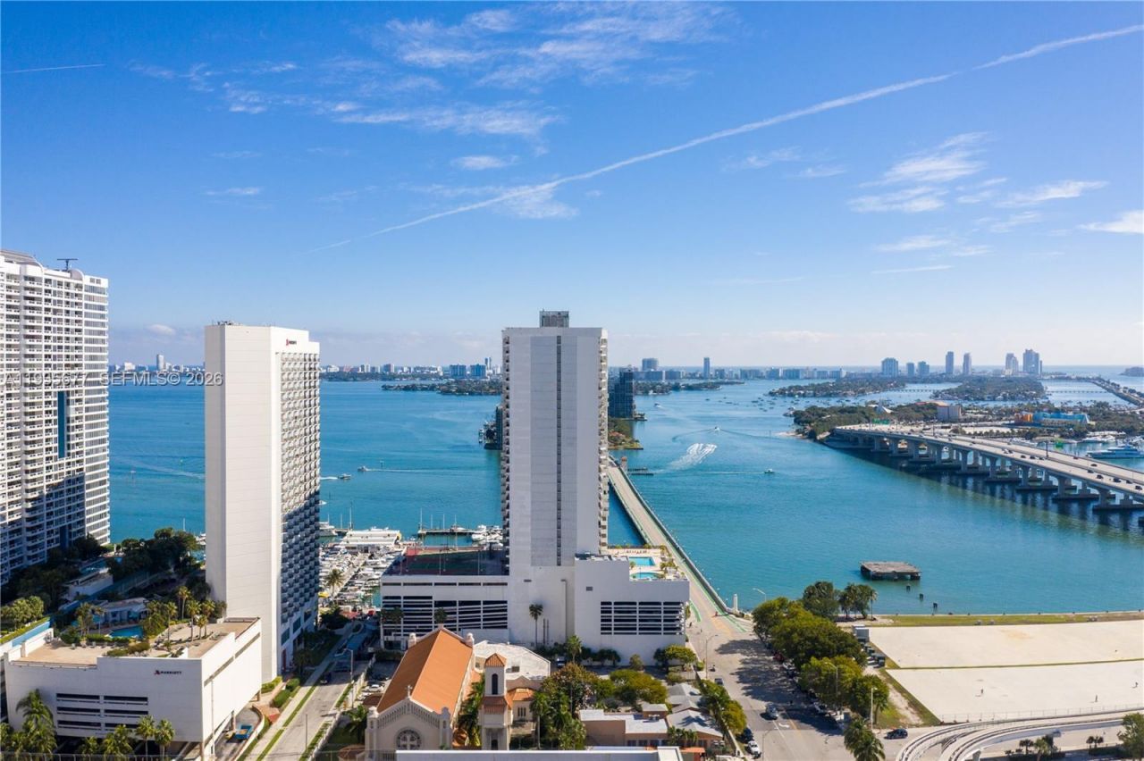 555 NE 15th St, Unit 30H, Miami, FL 33132 Photo