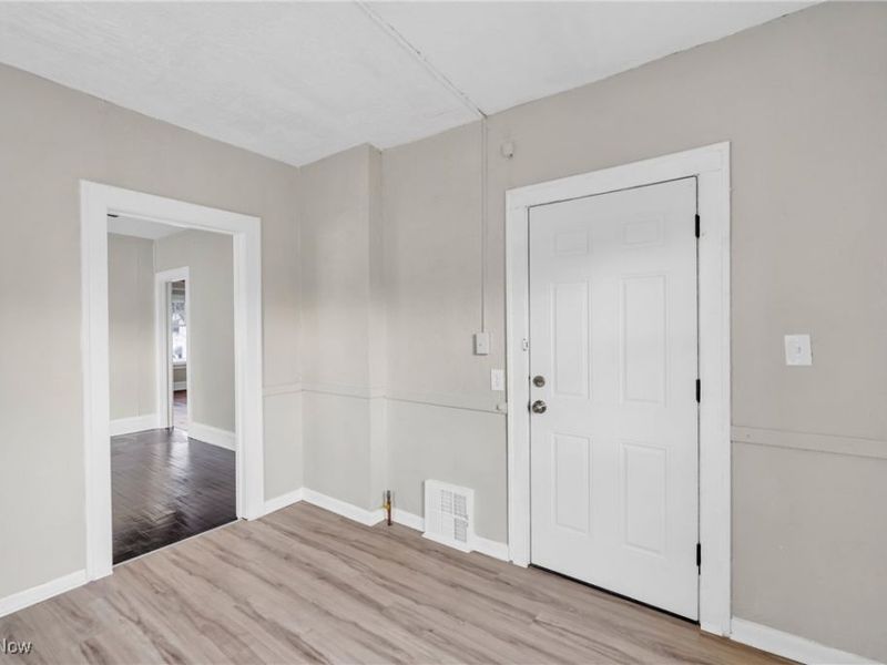 3367 E 102nd Street, Cleveland, OH 44104 Photo 28