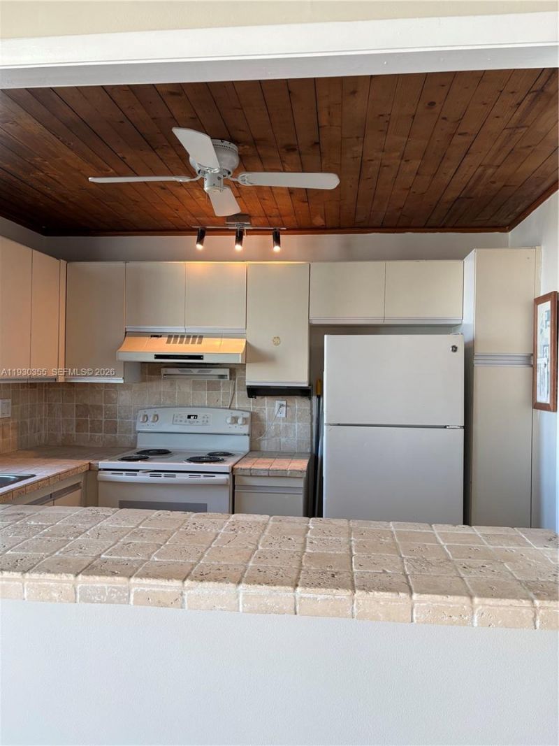 18181 NE 31st Ct, Unit 2604, Aventura, FL 33160 Photo