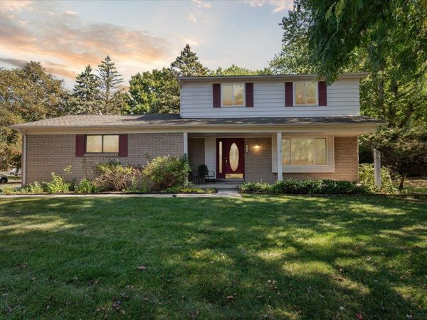 3896 Gate Drive, Troy, MI 48083