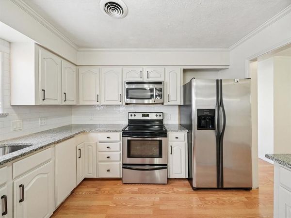 1215 Tarpley Avenue, Dallas, TX 75211