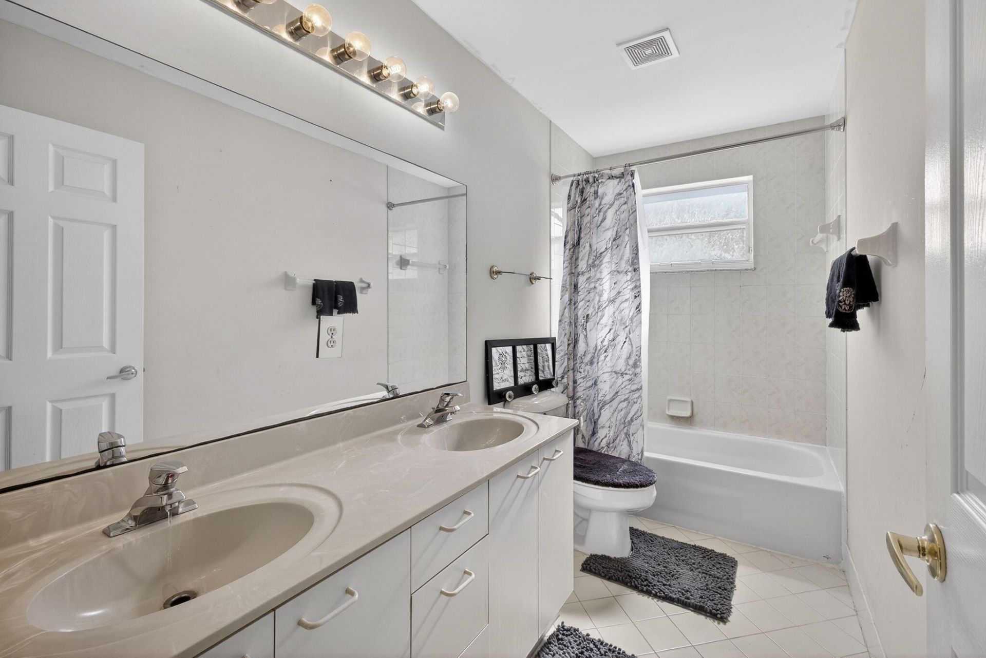 2008 Reston Circle, Royal Palm Beach, FL 33411 Photo