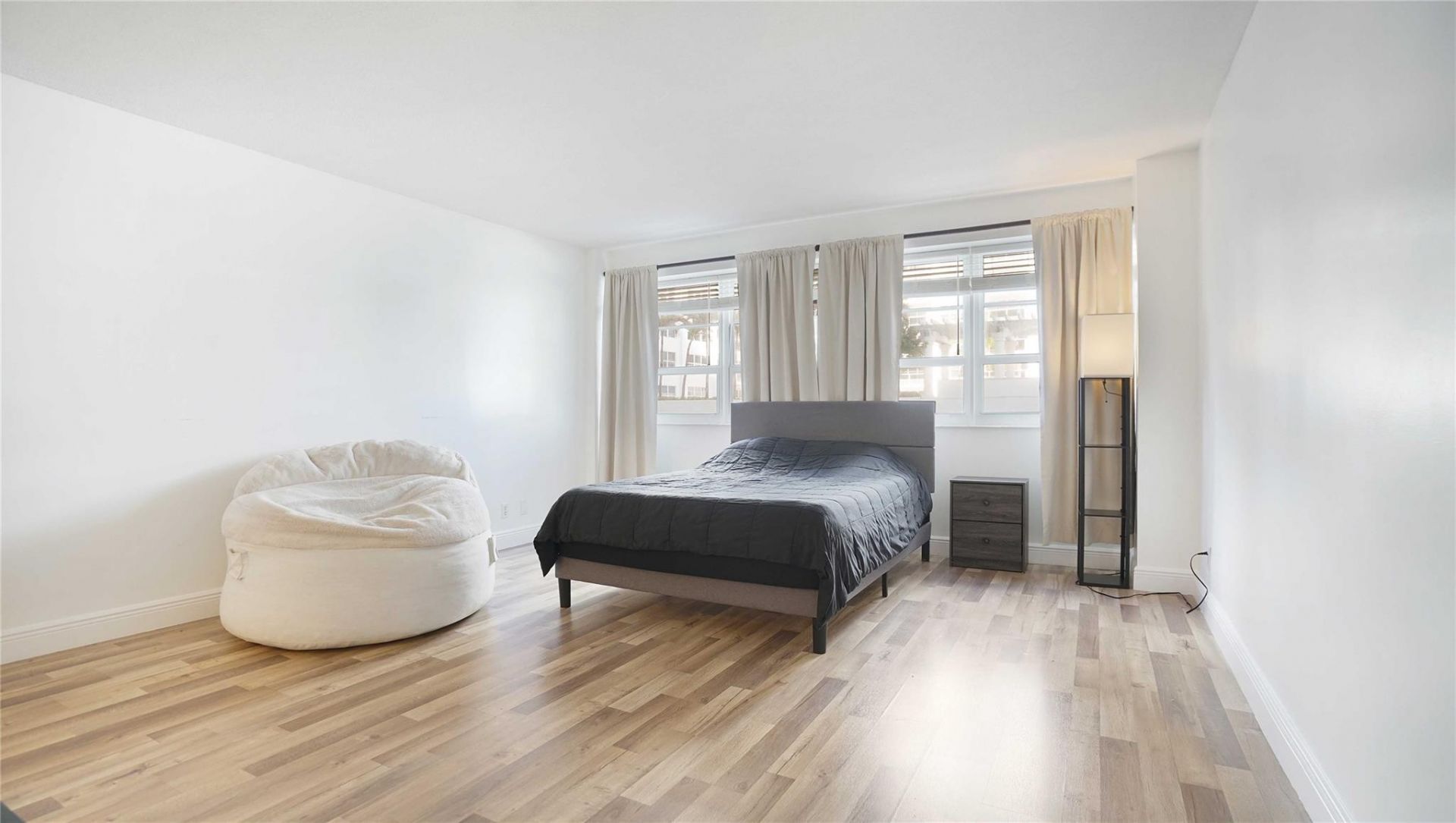 3430 Galt Ocean Drive, Unit 205, Fort Lauderdale, FL 33308 Photo