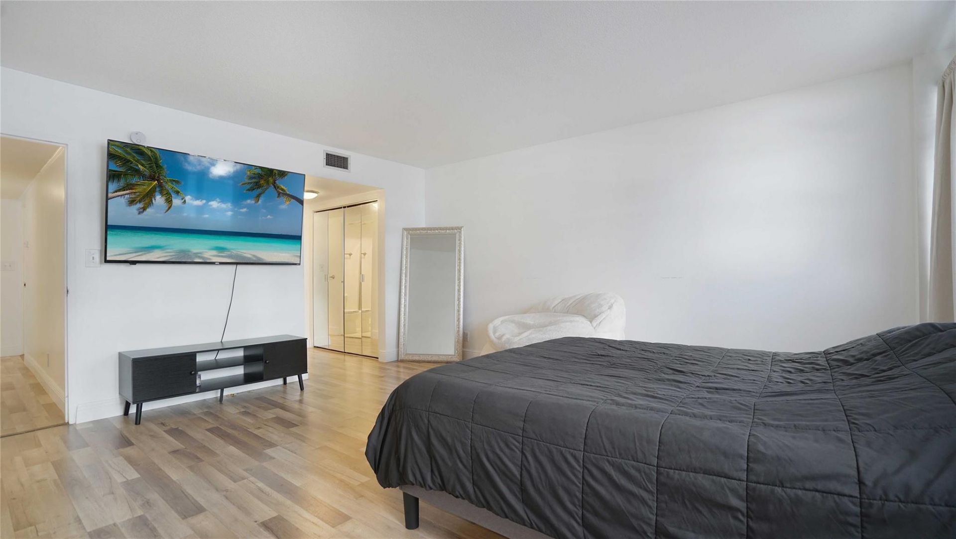 3430 Galt Ocean Drive, Unit 205, Fort Lauderdale, FL 33308 Photo