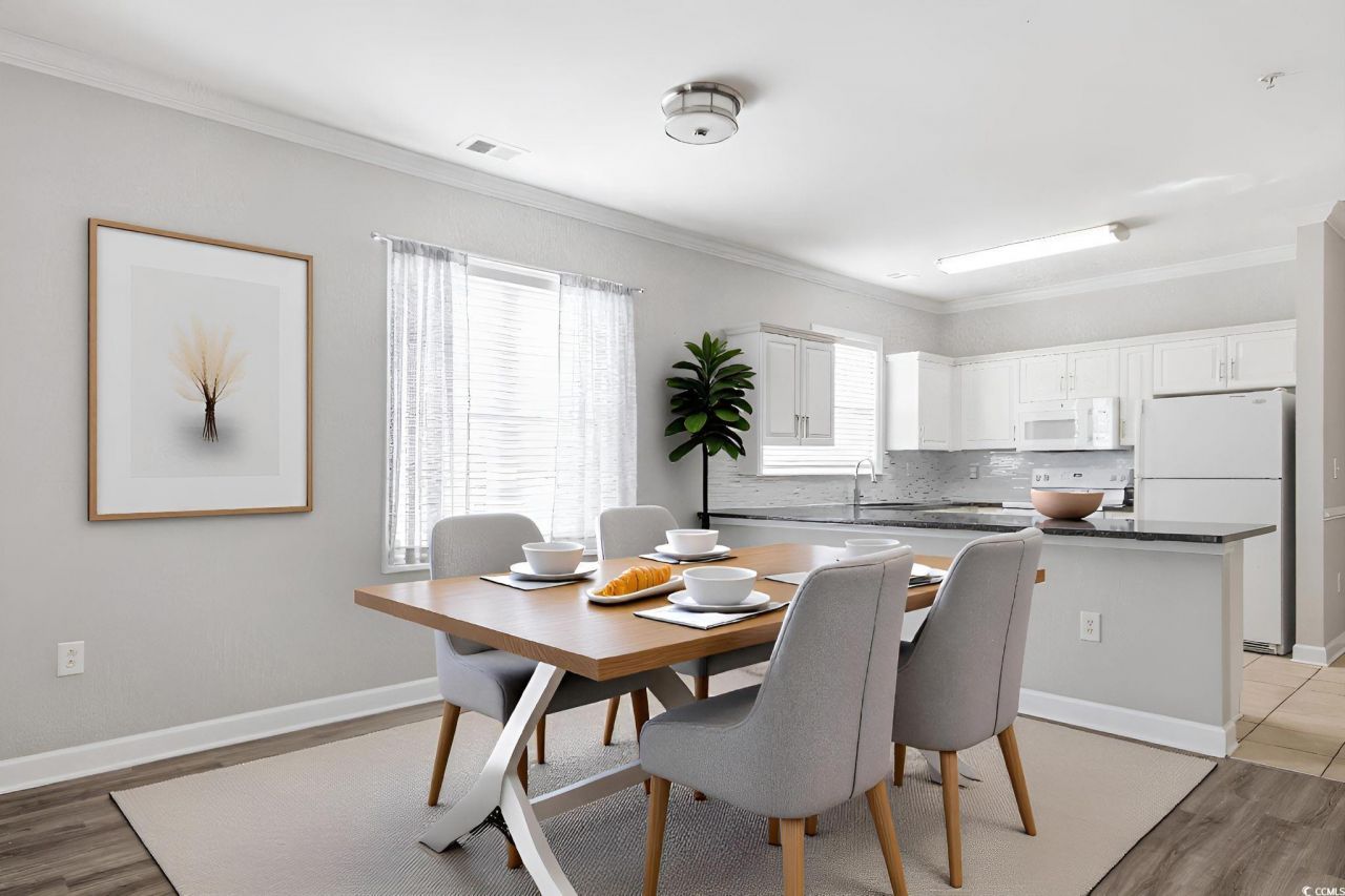 200 Castle Dr. Photo 10