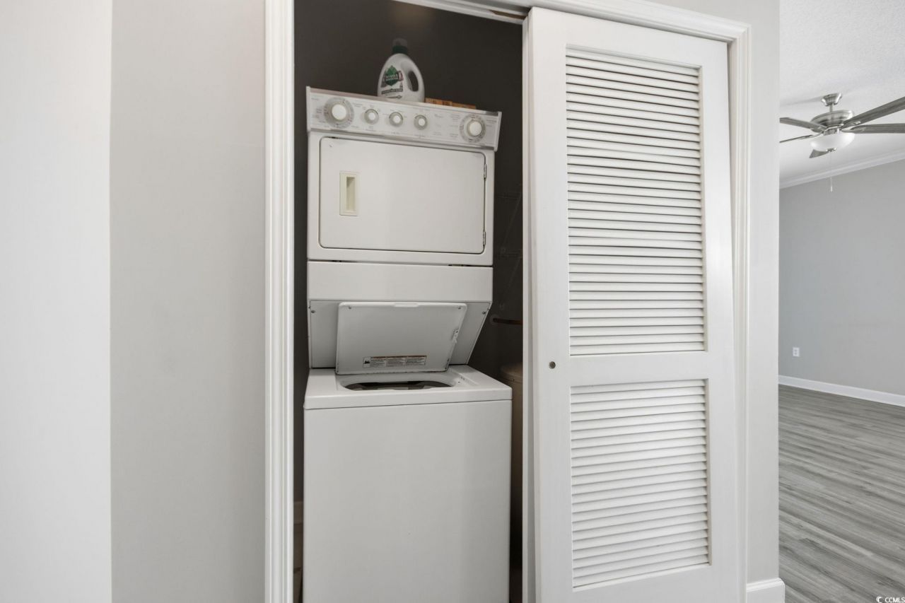 200 Castle Dr. Photo 23