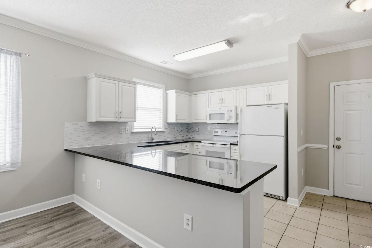 200 Castle Dr. Photo 8