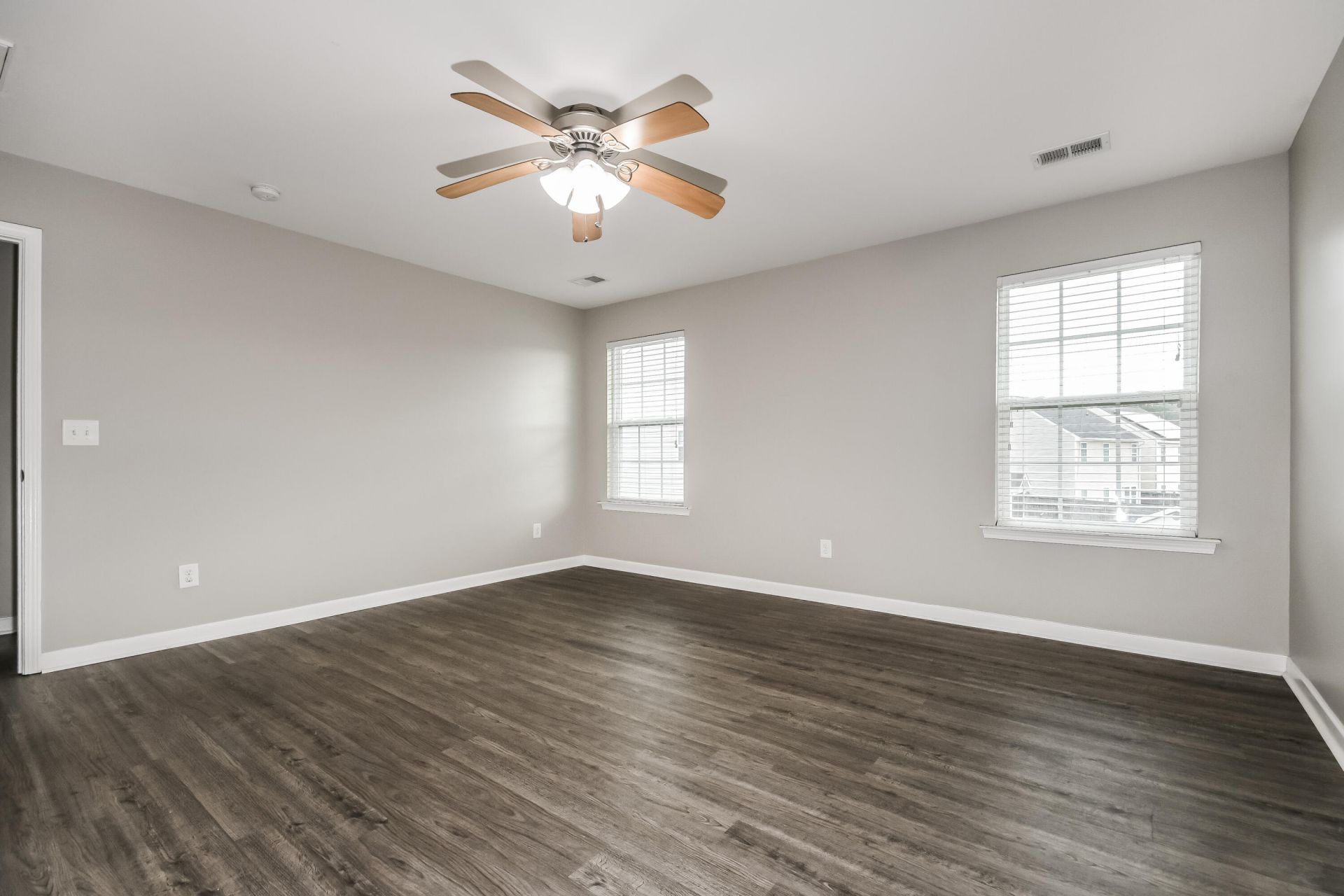 213 Longford Drive Photo 10