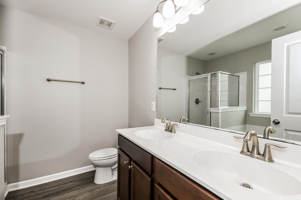 213 Longford Drive Photo 11