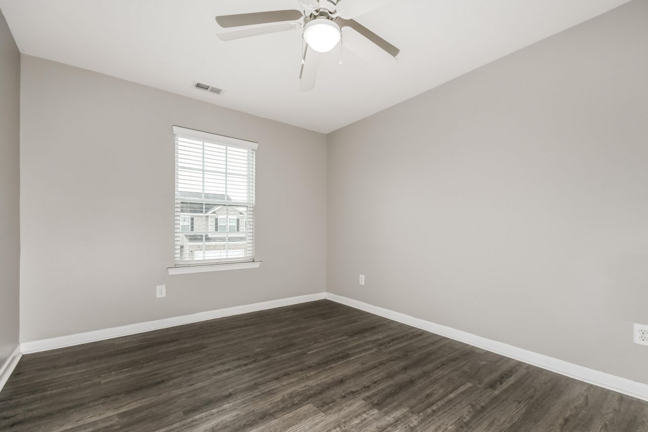 213 Longford Drive Photo 14