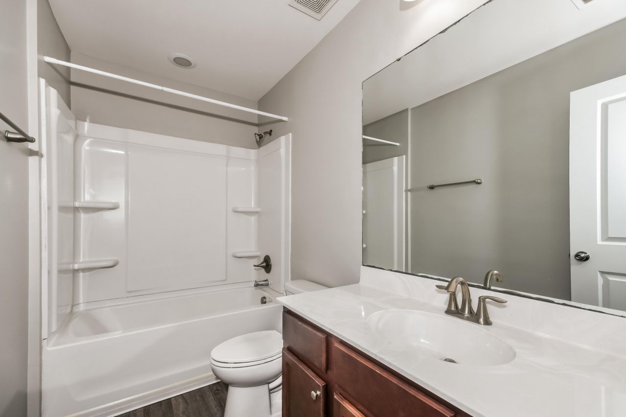 213 Longford Drive Photo 17