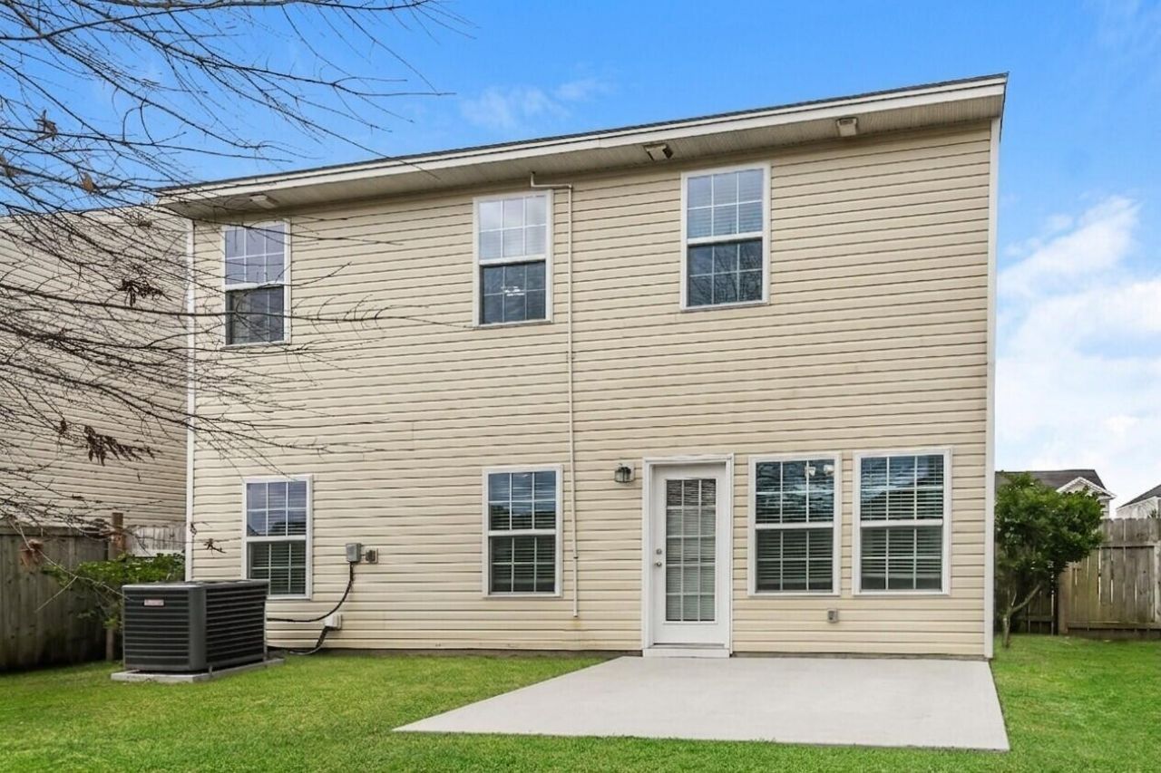 213 Longford Drive Photo 20
