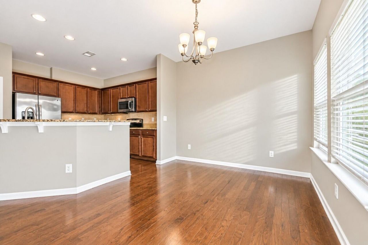 213 Longford Drive Photo 5