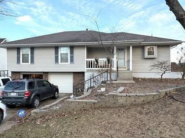 3016 SE 7th Street, Blue Springs, MO 64014