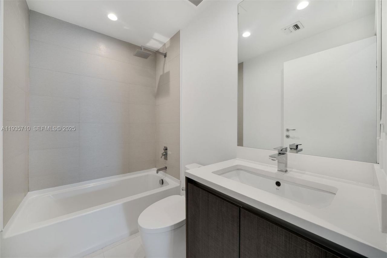 1150 102nd St , Unit 603, Bay Harbor Islands, FL 33154 Photo